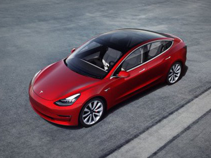 "تسلا" تقدم سيارة "موديل 3" مجانًا لمن يخترقها!